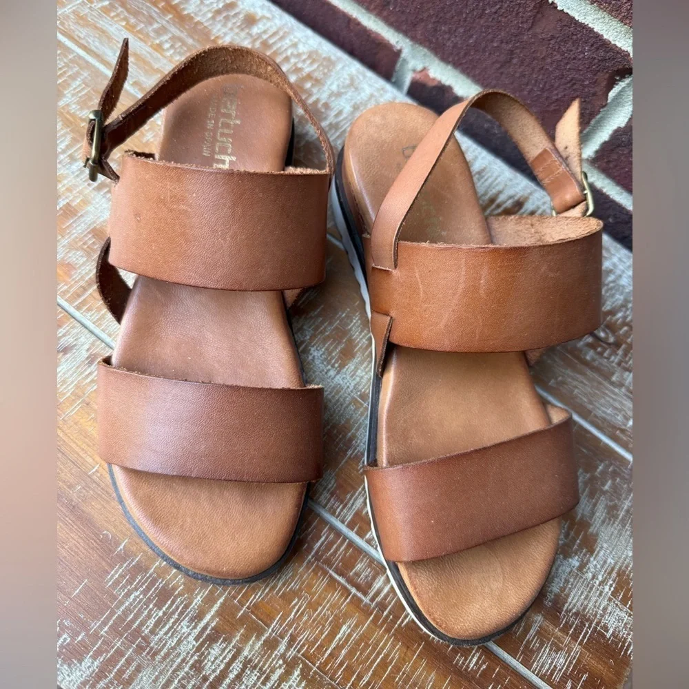 Bertuchi Leather Sandals